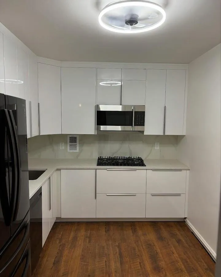 Renovated kitchen with quartz countertops in Northport